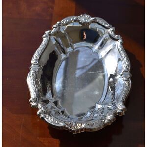 Vintage Sheridan Silverplate Oval Bread Basket Tray Art Nouveau - 13 1/2" Inch